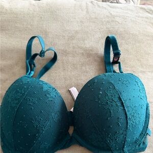 Victoria's Secret Very Sexy Push-Up Bra Color dark green Lace New WITH TAGS
